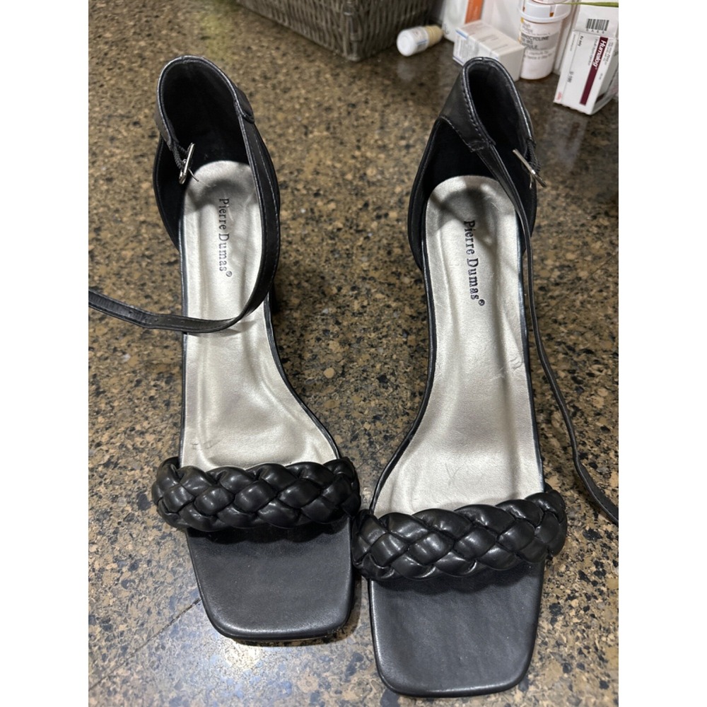 pierre dumas black heels size 10